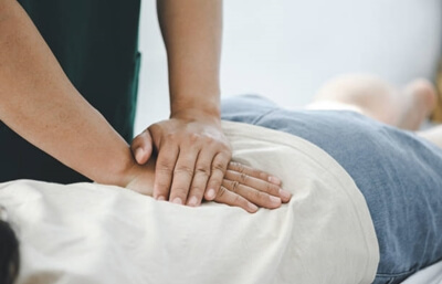 Terapi-chiropractic-pijat-kretek Terapi-chiropractic-pijat-kretek
